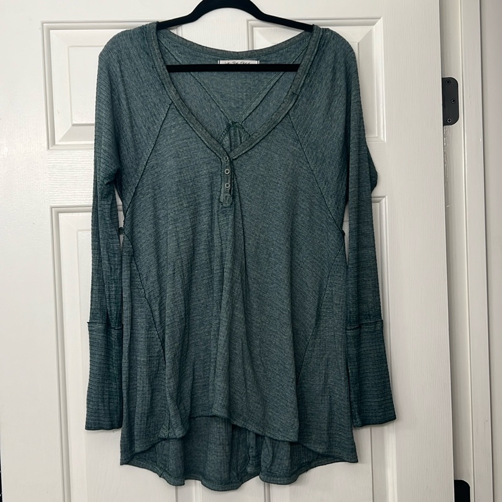We the Free tunic size MD